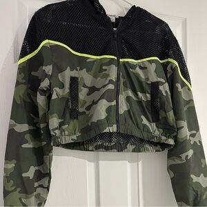 Crop Camo breathable hoodie jacket